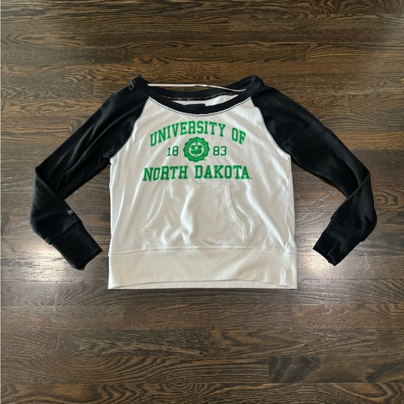 Jansport University of North Dakota Women's Black and White Raglan Top - Picture 1 of 2